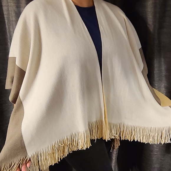 Shall wrap - Picture 3 of 4